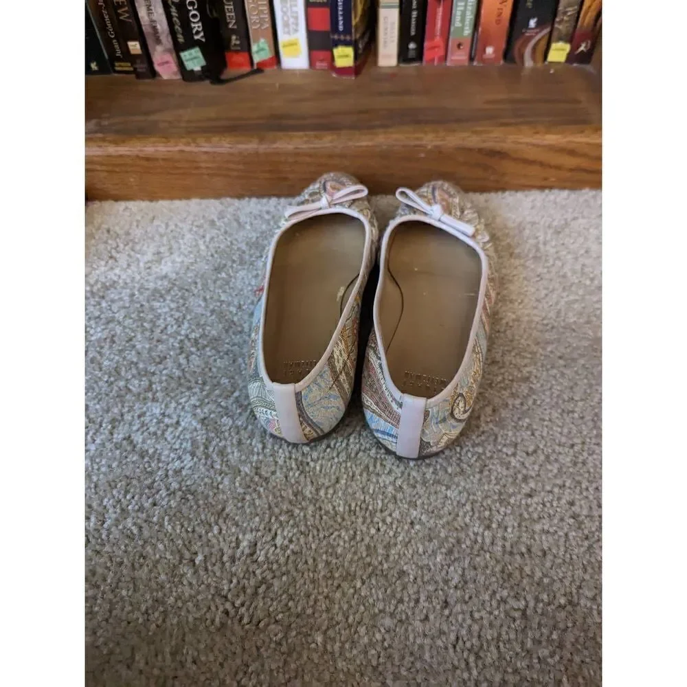 Stuart weitzman paisley pastel flats sz 7 euc